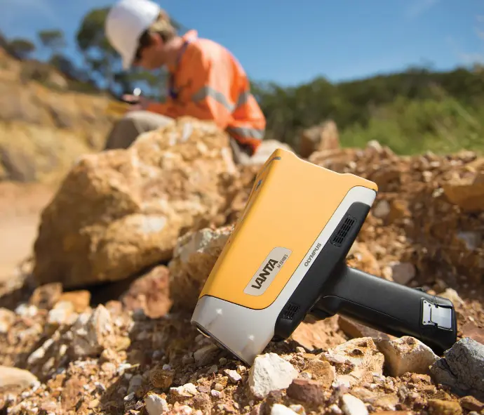 Identifica contaminantes críticos como Arsénico, Cadmio y Plomo al instante. Soluciones portátiles XRF para análisis ambiental y evaluación de riesgos en sitio.