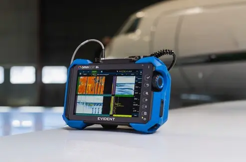 Análisis Avanzado de Datos NDT con Software AeroView | Zion NDT Interfaz del software AeroView analizando datos ultrasónicos de materiales compuestos, mostrando vistas C-Scan y métricas de relación señal-ruido (SNR).